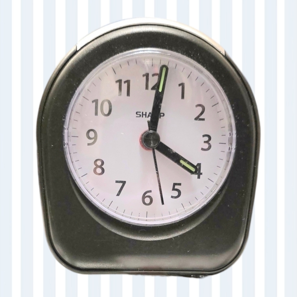Sharp Quart Analog Arch Alarm Clock